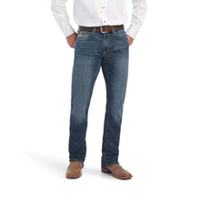 Load image into Gallery viewer, Ariat M5 Straight Durazno Straight Jean
