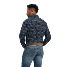 Load image into Gallery viewer, Ariat Beckham Classic Fit Shirt
