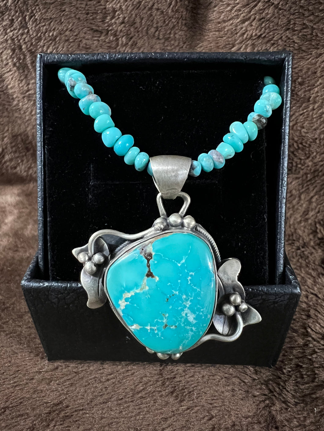Campetos Turquoise Necklace & Pendant