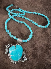 Load image into Gallery viewer, Campetos Turquoise Necklace &amp; Pendant
