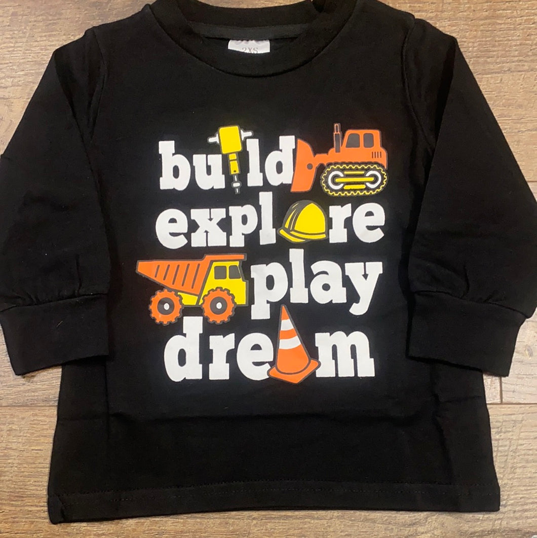 Build explore play dream tee